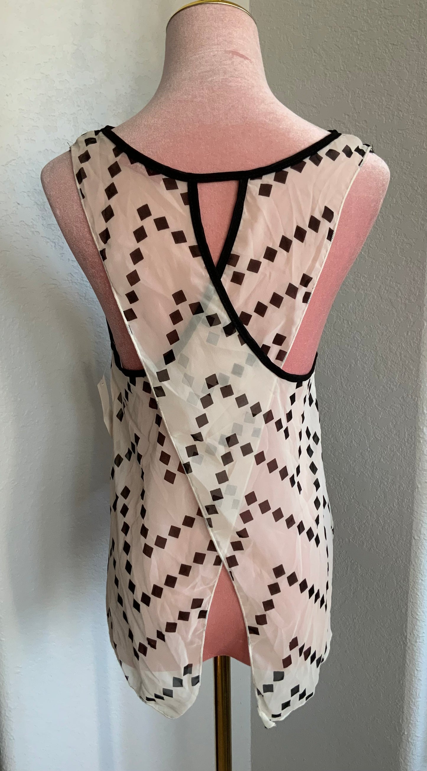 Vivace Design USA Top