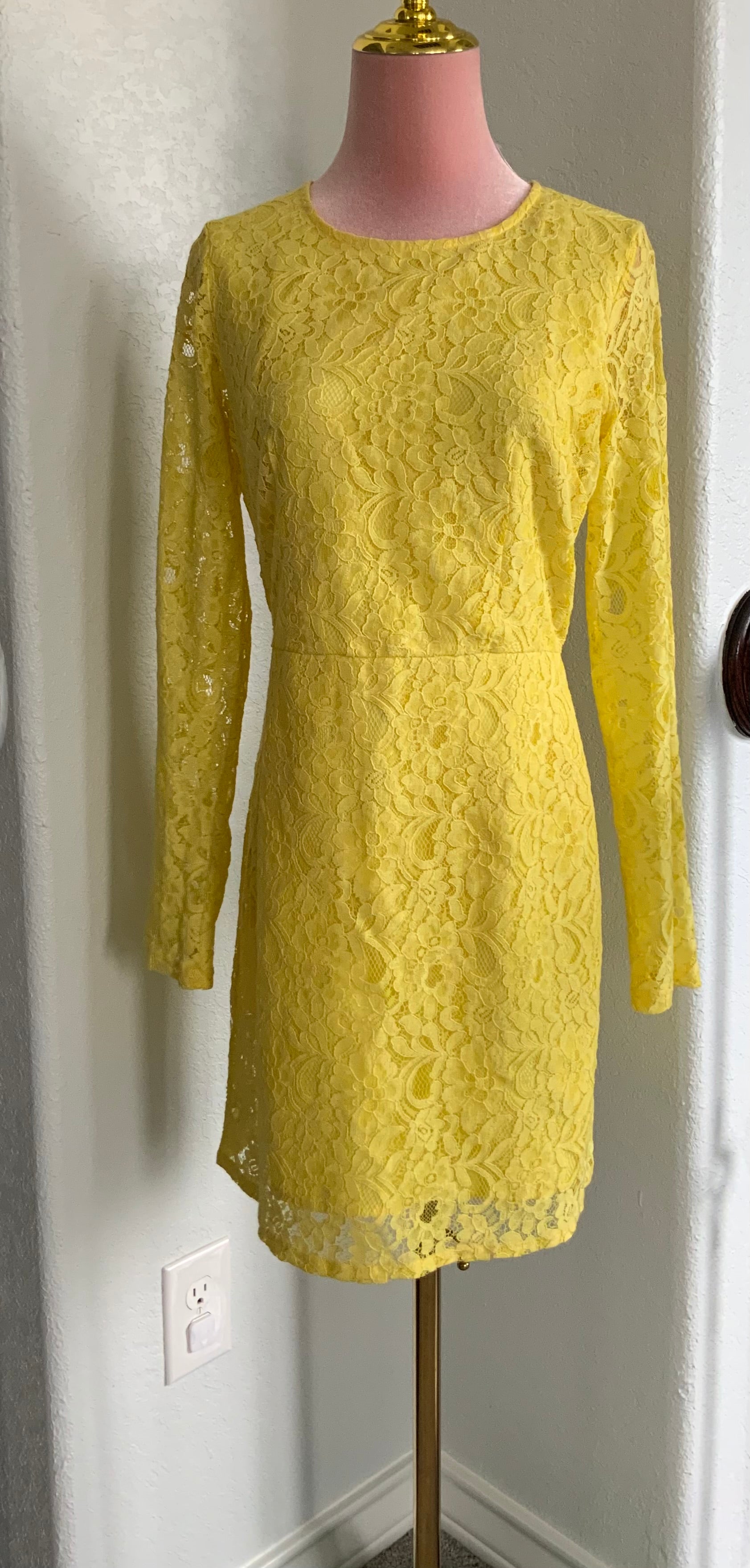 Forever 21 Yellow Dress MEZZ CLOSET Forever 21 Yellow Dress MEZZ CLOSET