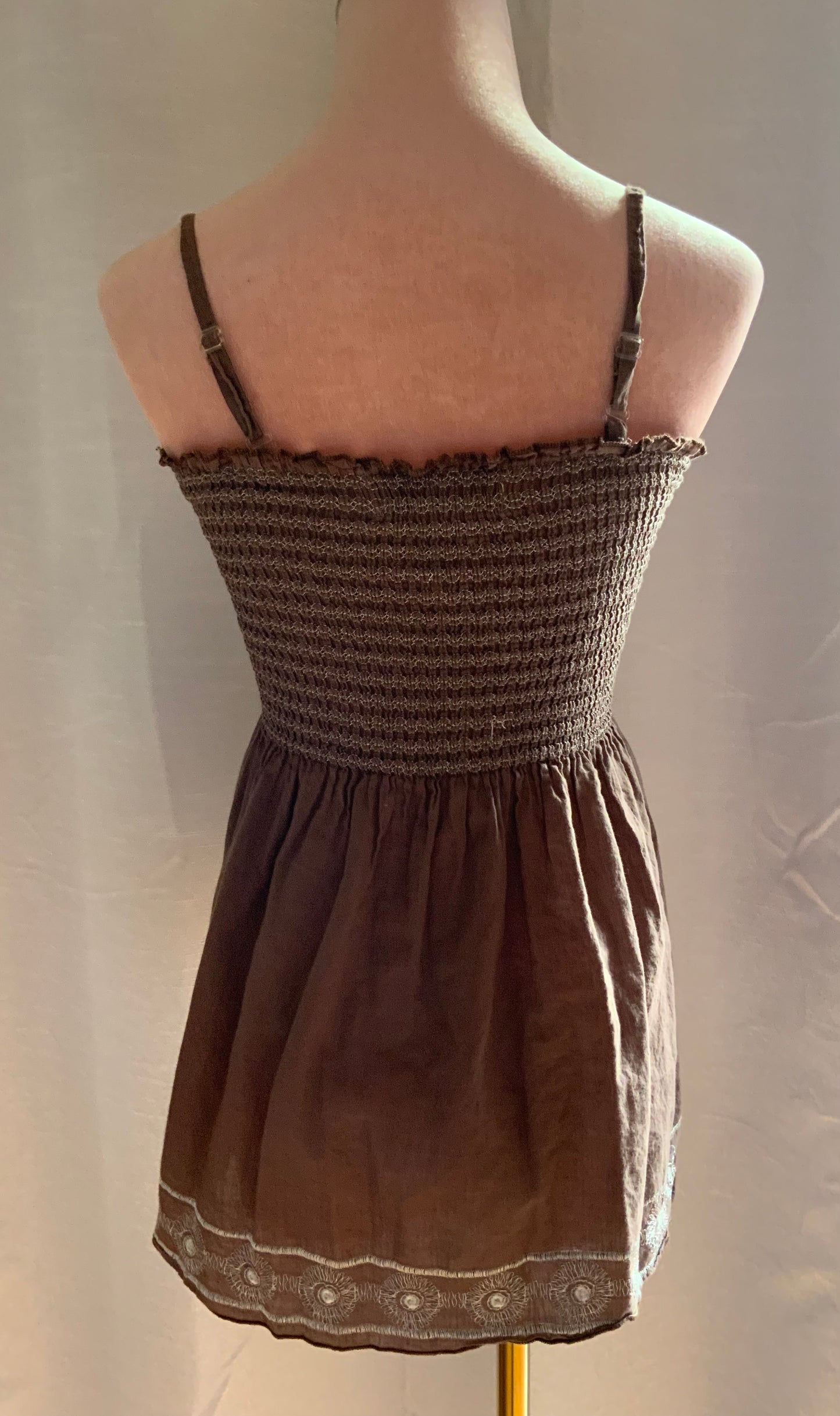 A&F BROWN AND WHITE TOP