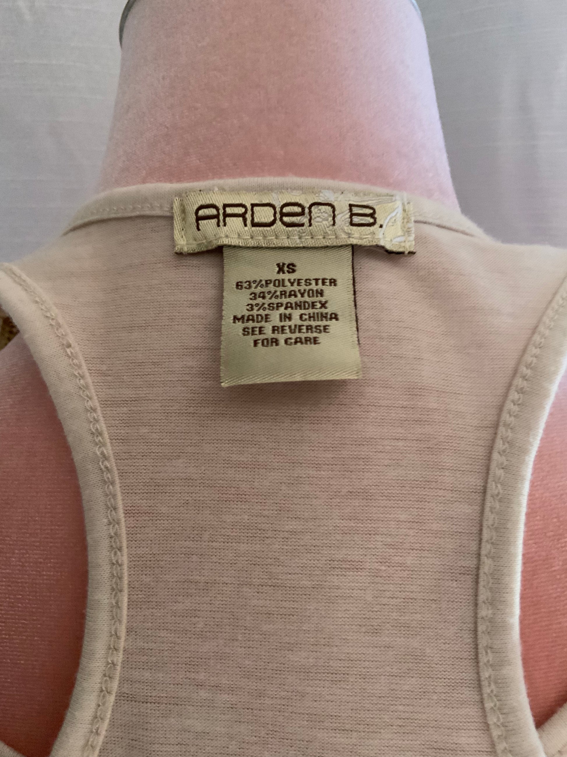 ARDEN B. GOLD SEQUENCE TOP MEZZ CLOSET ARDEN B. GOLD SEQUENCE TOP MEZZ CLOSET