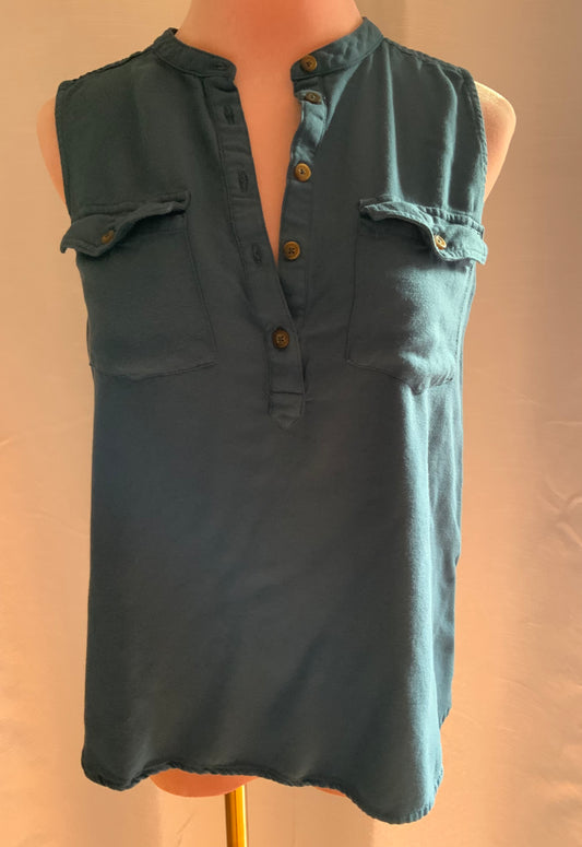 FOREVER 21 SLEEVELESS TOP