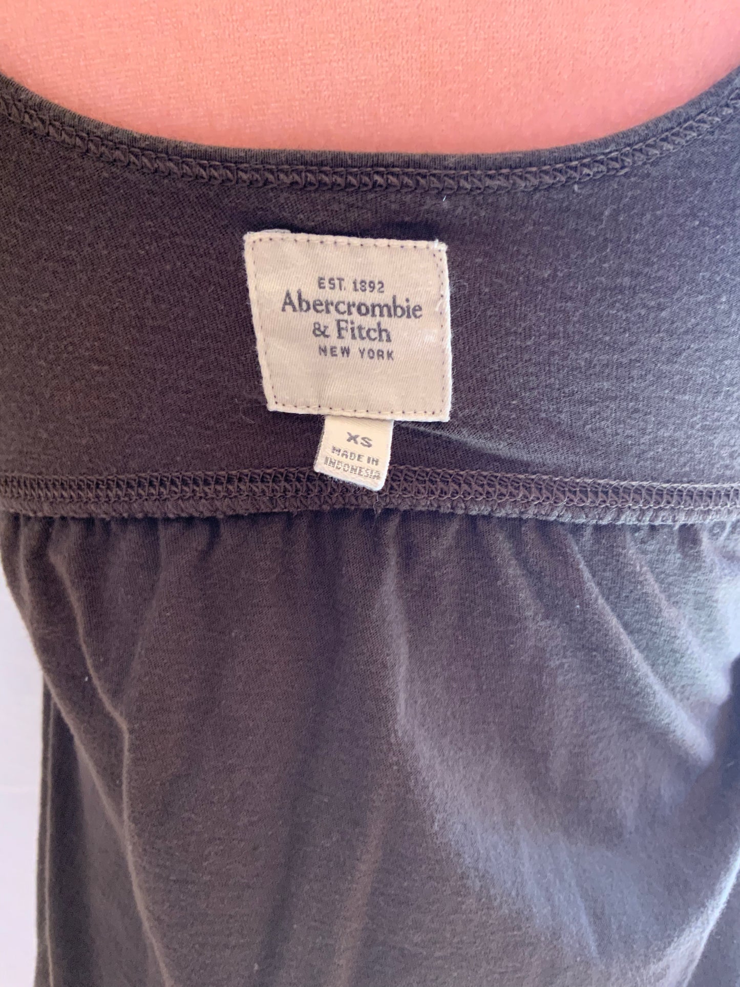 A&F BROWN TOP