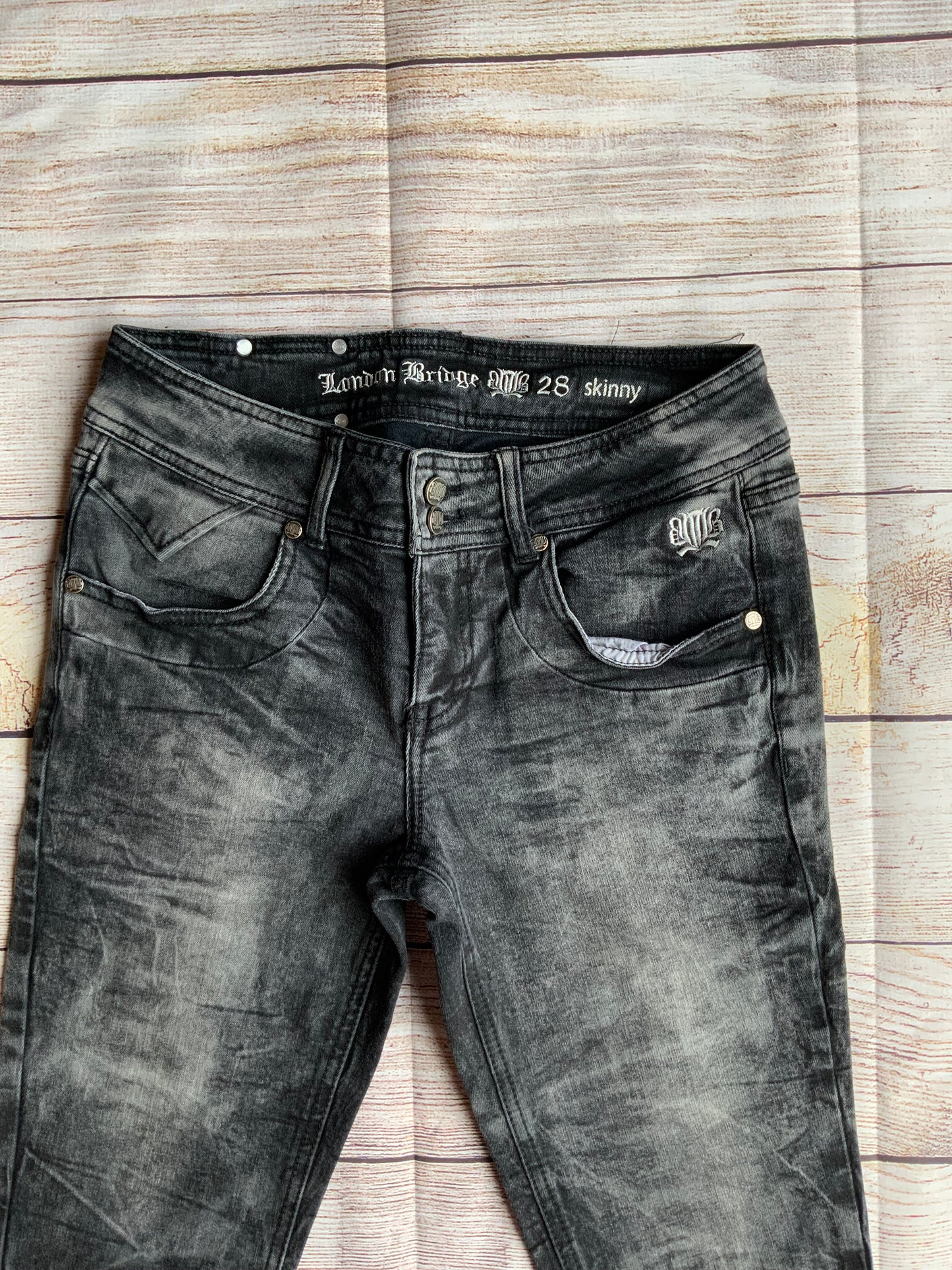 Preowned London Bridge Black Wash Skinny Jeans